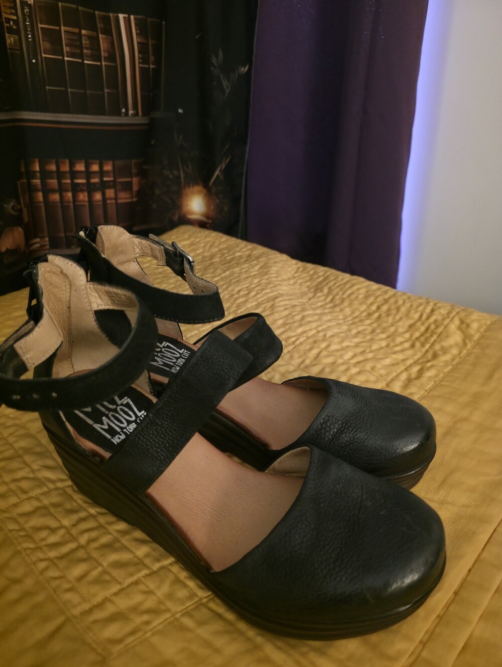 Miz Mooz Black Leather Double-Strap Heels Size 8.5 - Picture 5 of 10